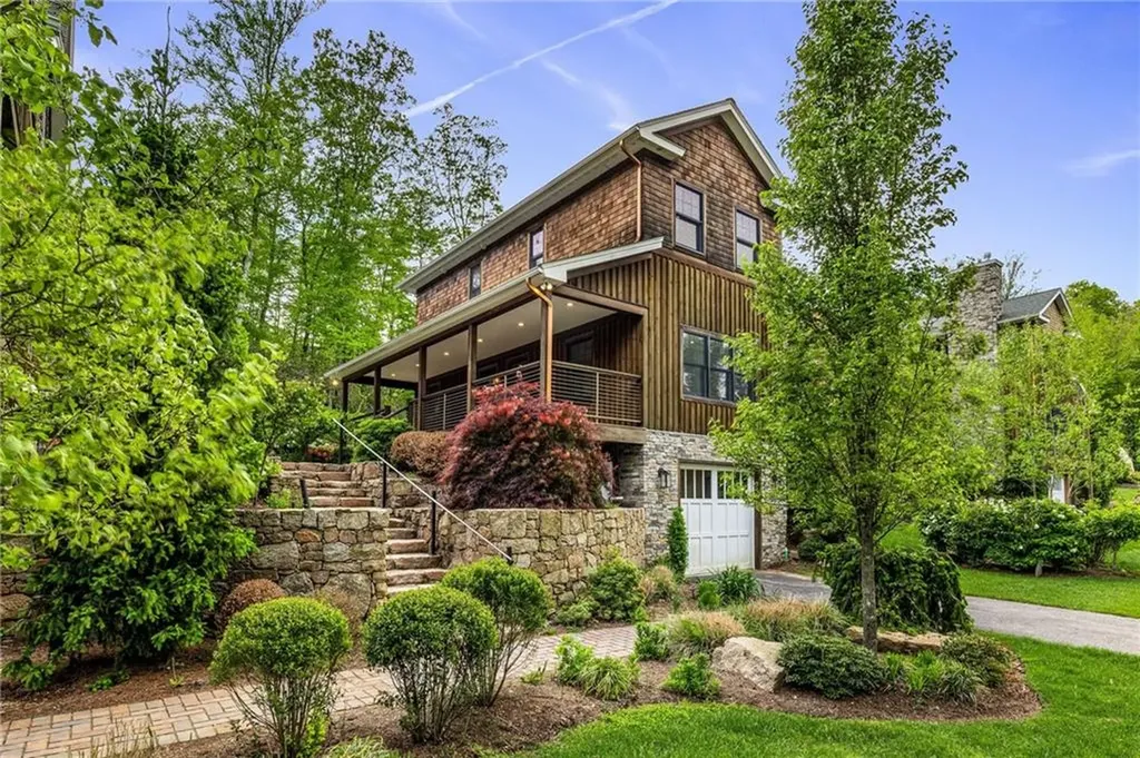 3 Gardenia Drive Richmond RI 02898