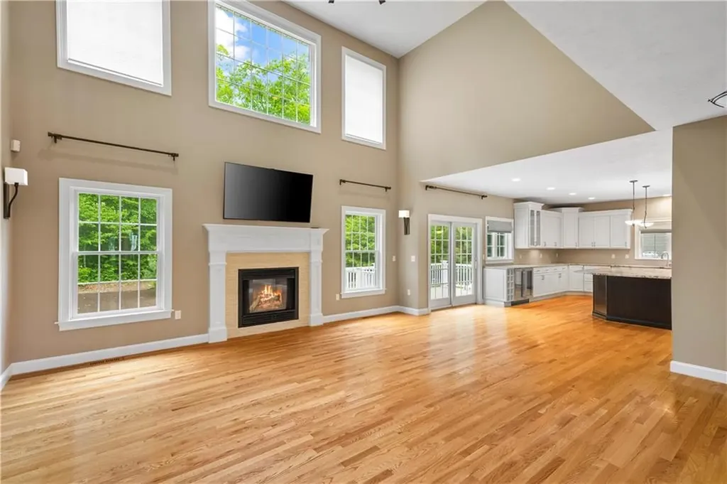 51 Womantam Lane Cumberland RI 02864