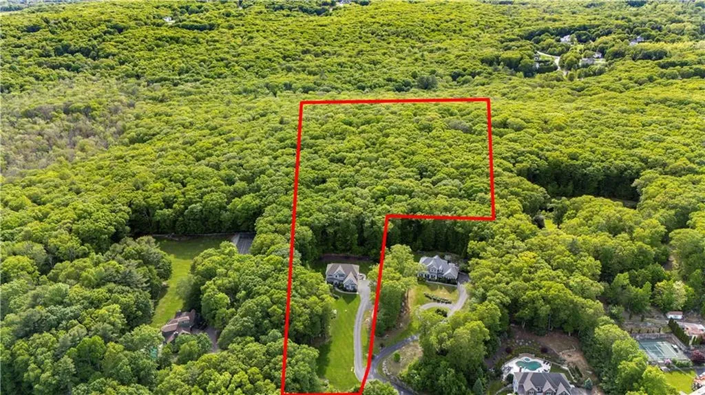 51 Womantam Lane Cumberland RI 02864