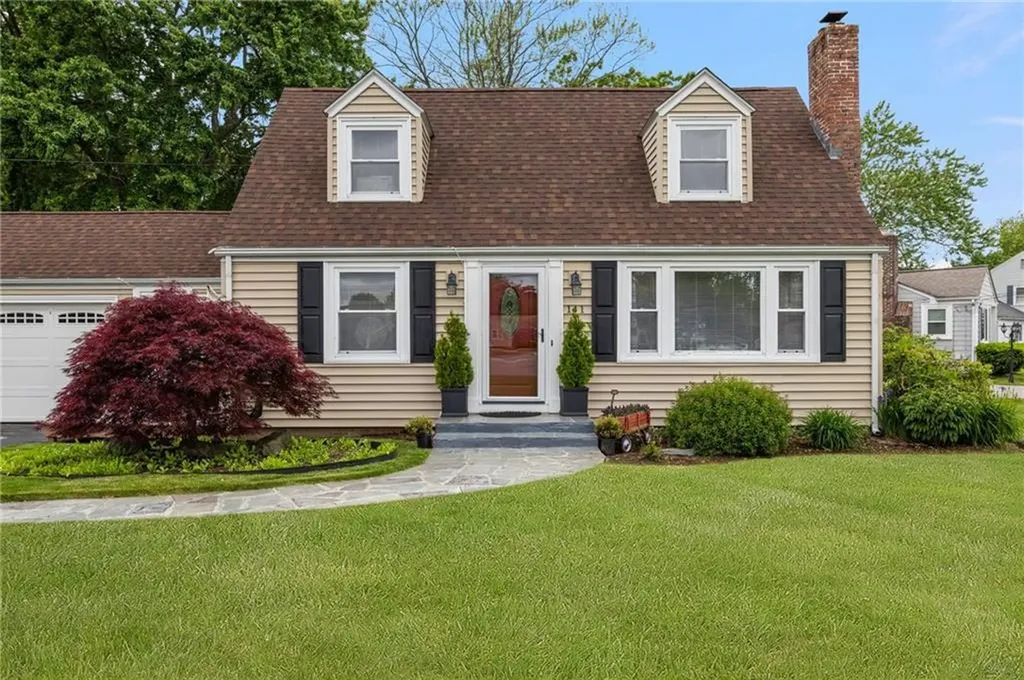 141 Plantation Drive Cranston RI 02920