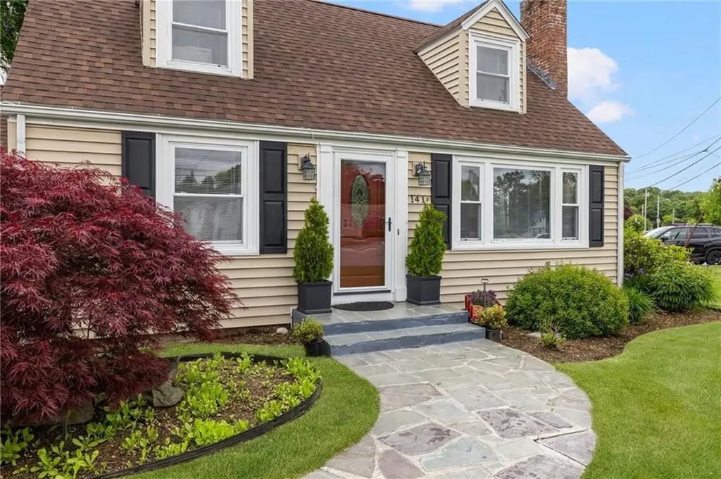 141 Plantation Drive Cranston RI 02920