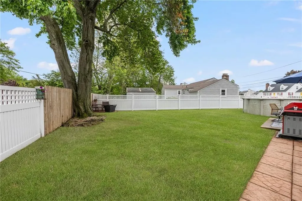141 Plantation Drive Cranston RI 02920
