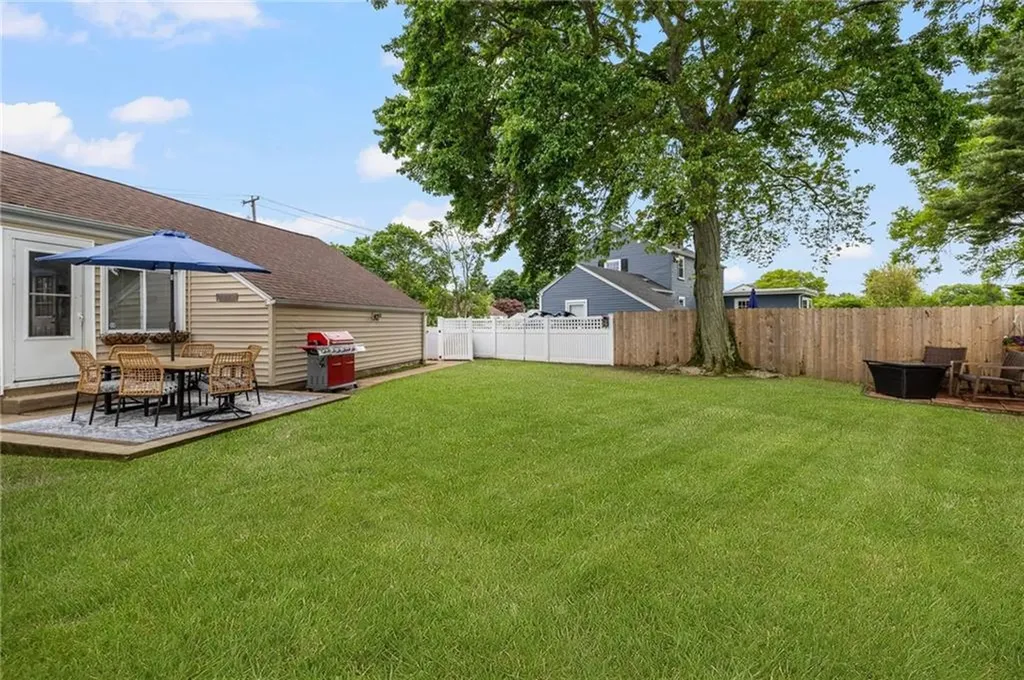 141 Plantation Drive Cranston RI 02920