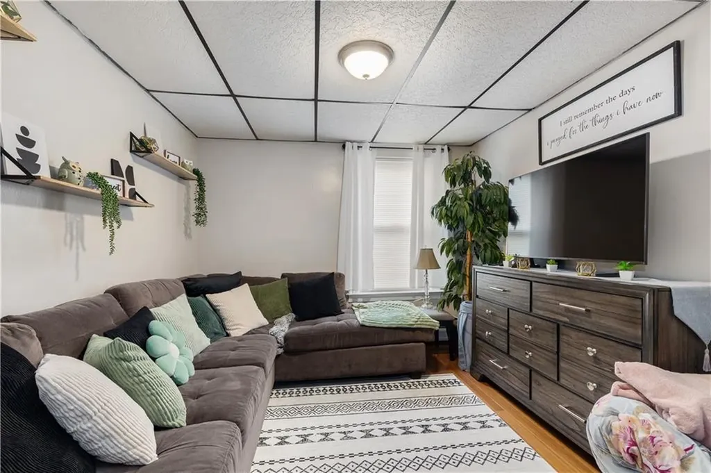 23 Auburn Street Pawtucket RI 02860