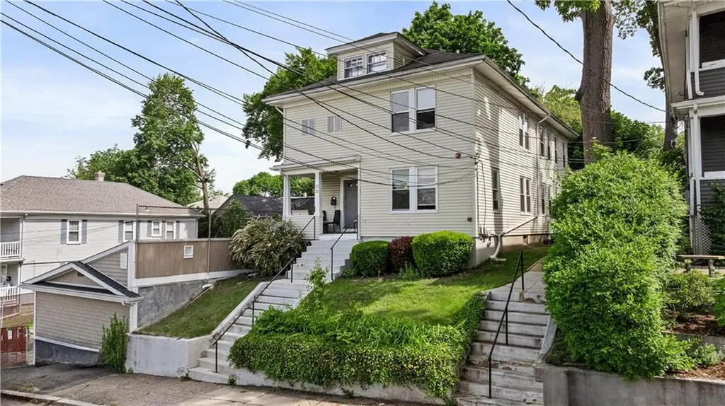 23 Auburn Street Pawtucket RI 02860