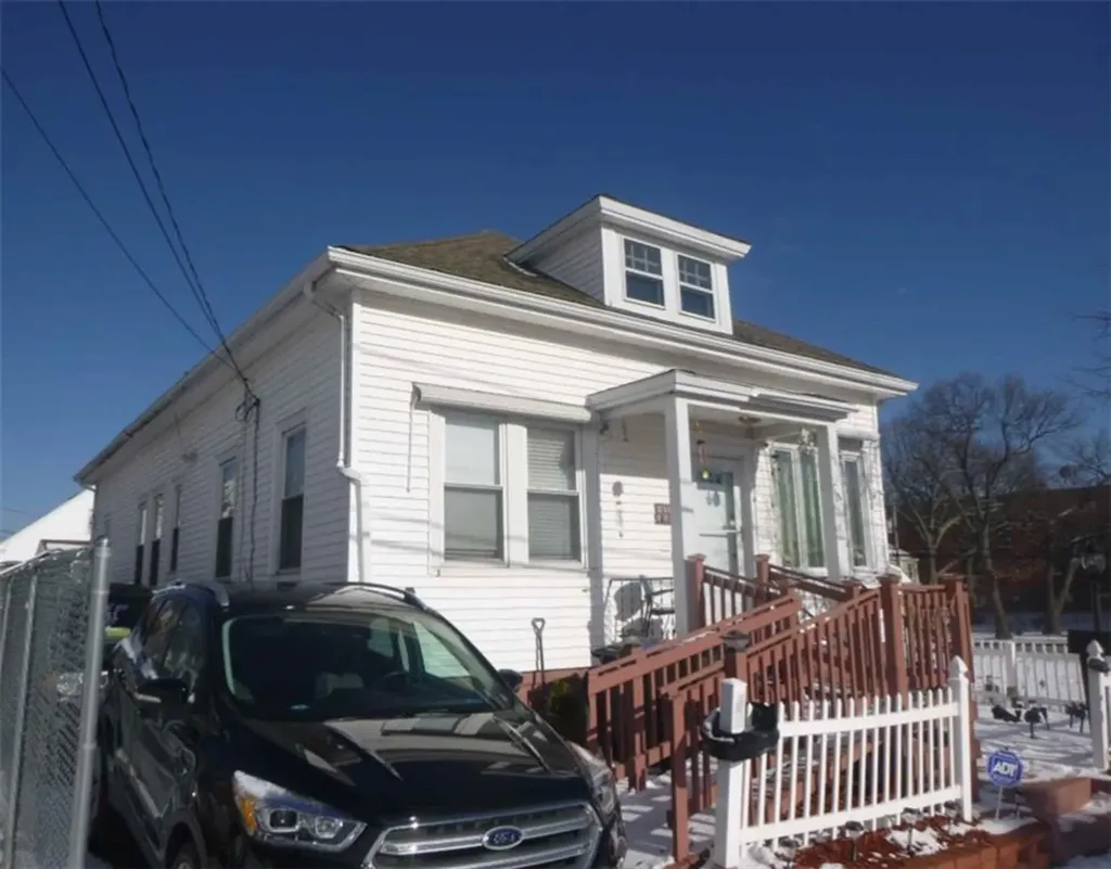15 Venice Street Providence RI 02908