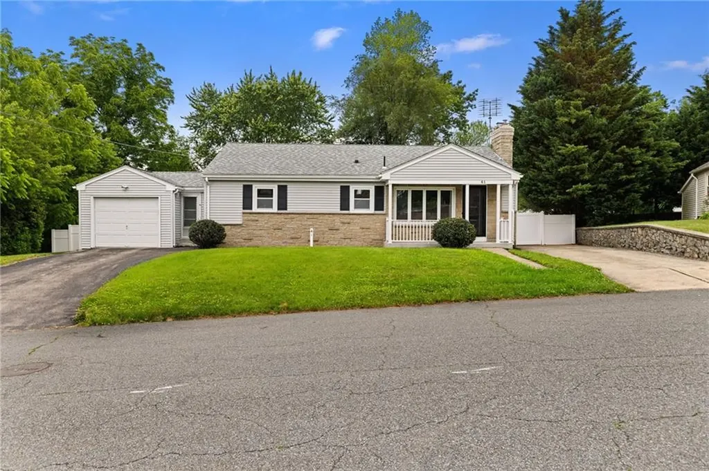 41 Valley View Drive Cumberland RI 02864