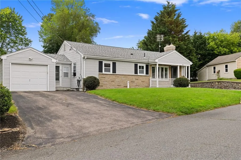 41 Valley View Drive Cumberland RI 02864