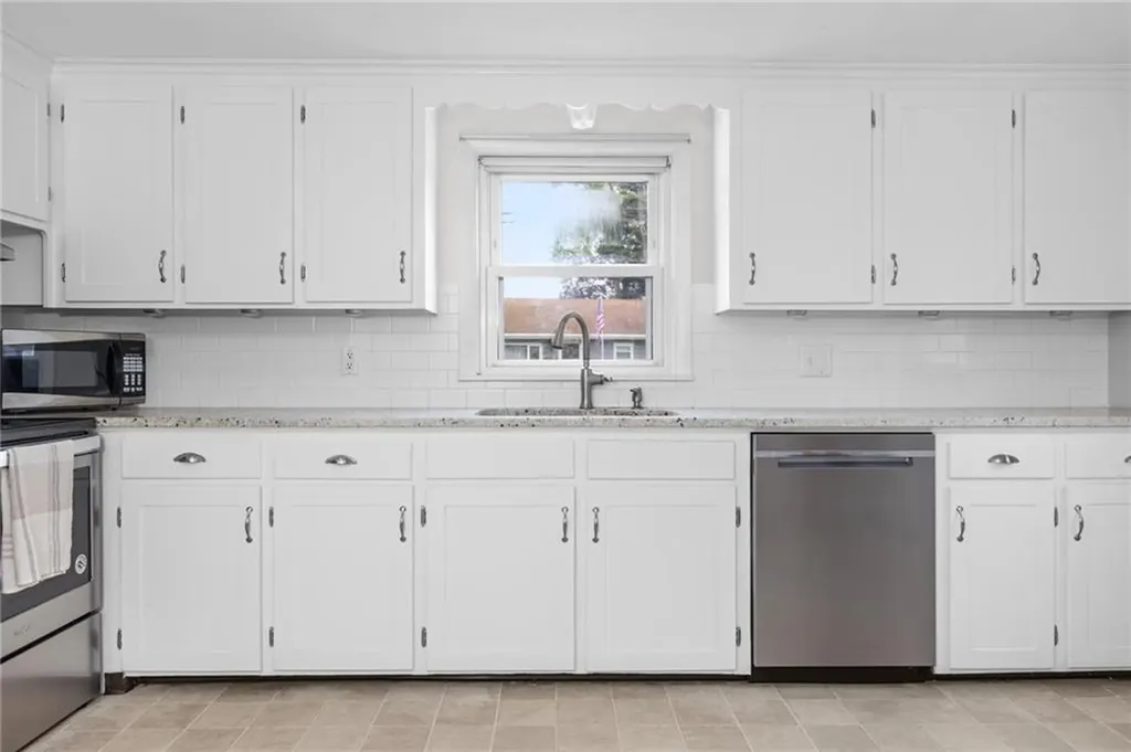 41 Valley View Drive Cumberland RI 02864