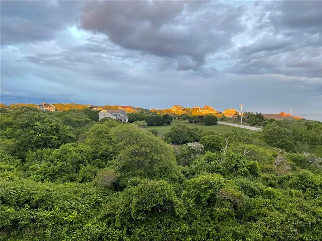 1448 Mohegan Trail Block Island RI 02807