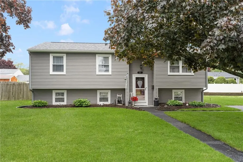 16 Westwood Drive Warwick RI 02889