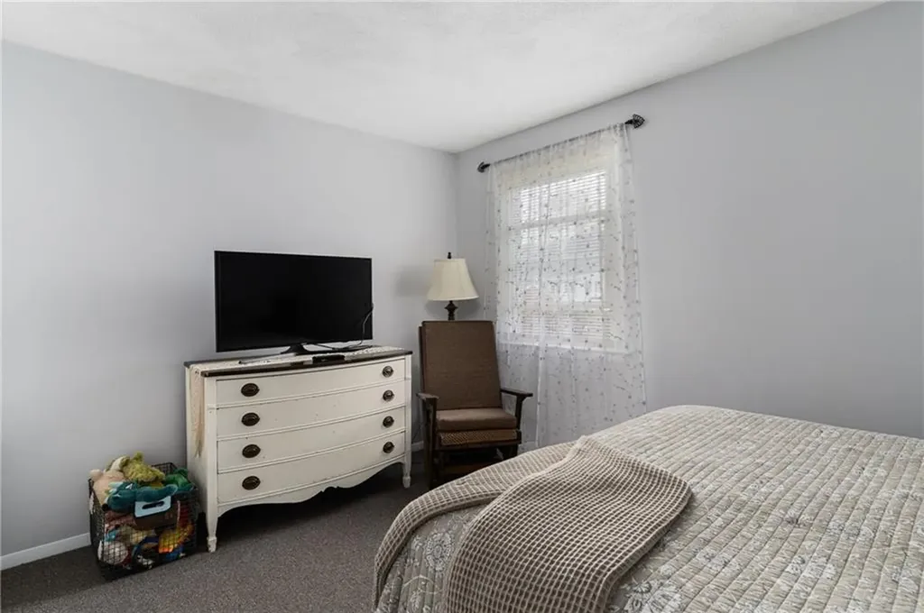 16 Westwood Drive Warwick RI 02889