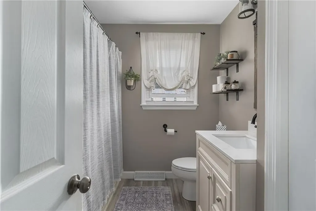16 Westwood Drive Warwick RI 02889