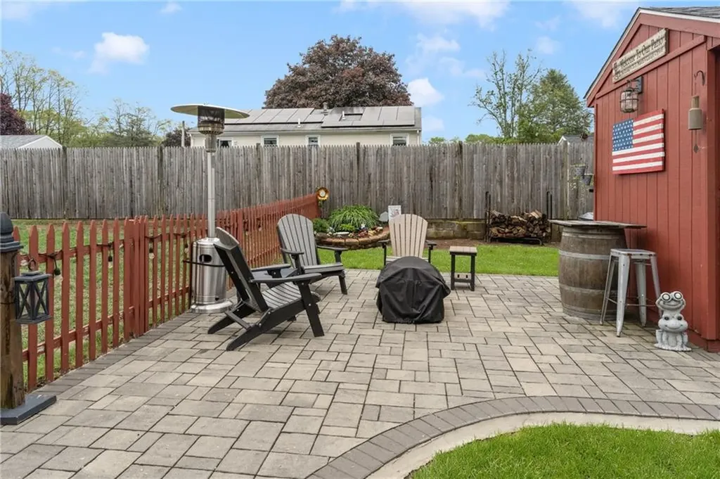 16 Westwood Drive Warwick RI 02889