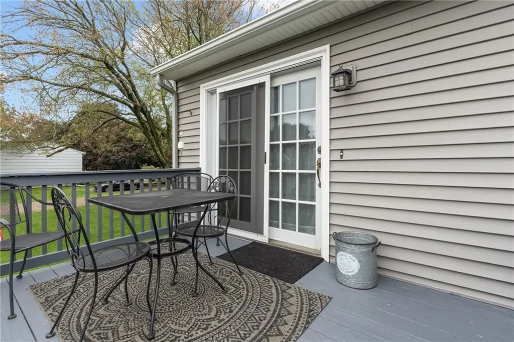 16 Westwood Drive Warwick RI 02889
