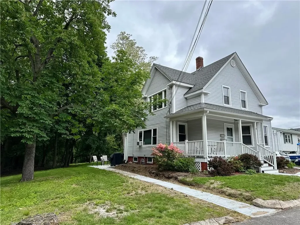 3 Jefferson Street Warwick RI 02888