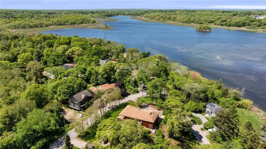 11 Cove Road Narragansett RI 02882