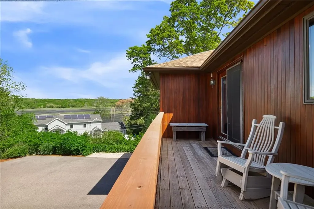 11 Cove Road Narragansett RI 02882