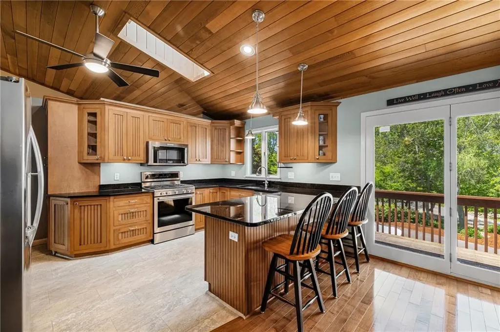 11 Cove Road Narragansett RI 02882