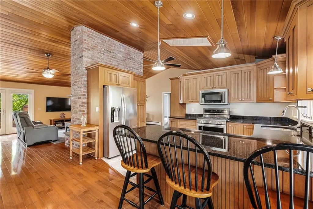 11 Cove Road Narragansett RI 02882