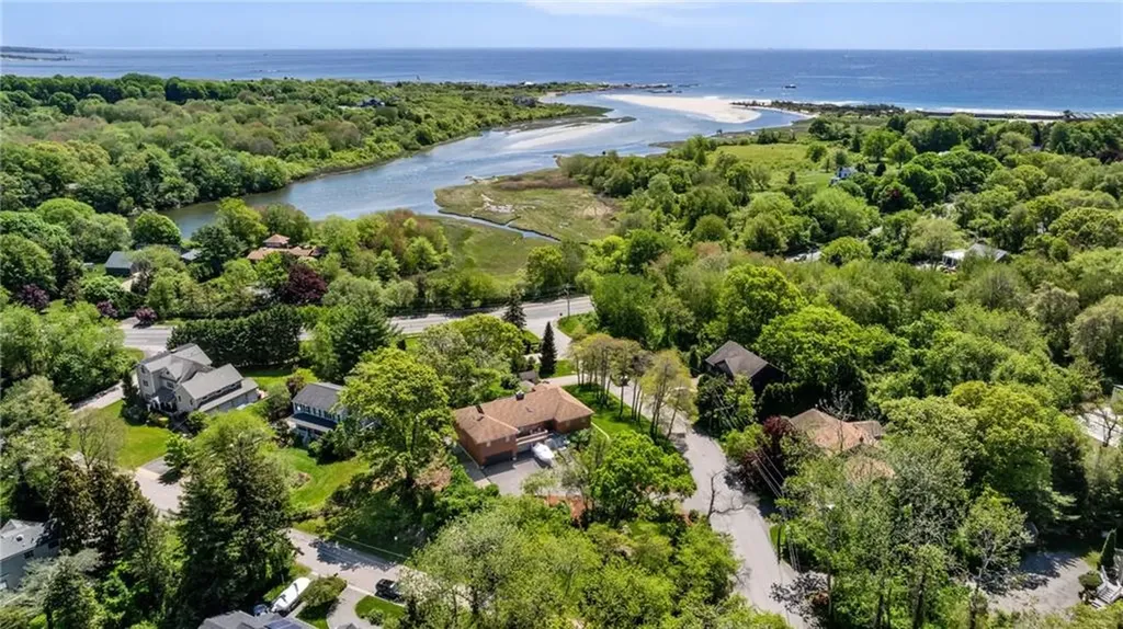 11 Cove Road Narragansett RI 02882
