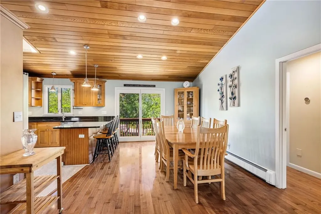 11 Cove Road Narragansett RI 02882