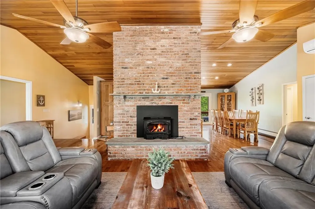 11 Cove Road Narragansett RI 02882