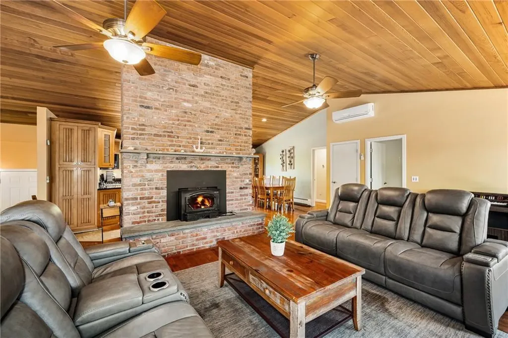 11 Cove Road Narragansett RI 02882
