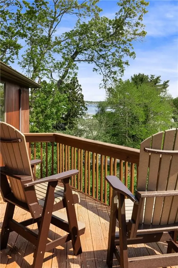 11 Cove Road Narragansett RI 02882