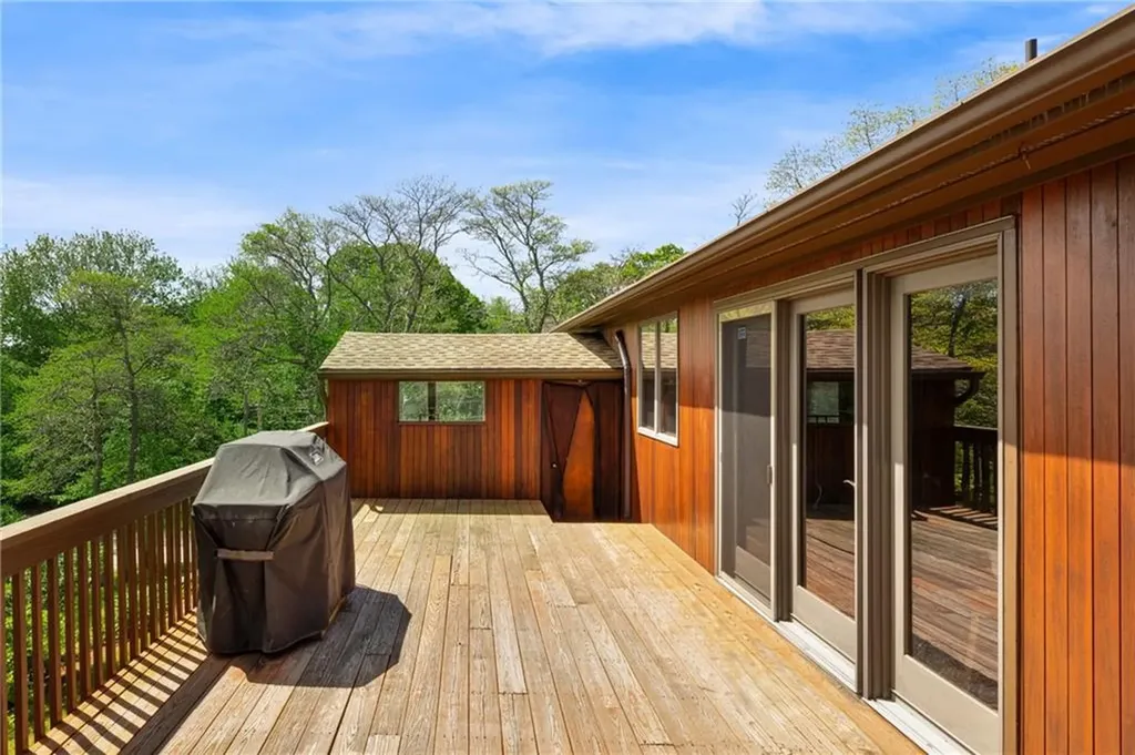 11 Cove Road Narragansett RI 02882