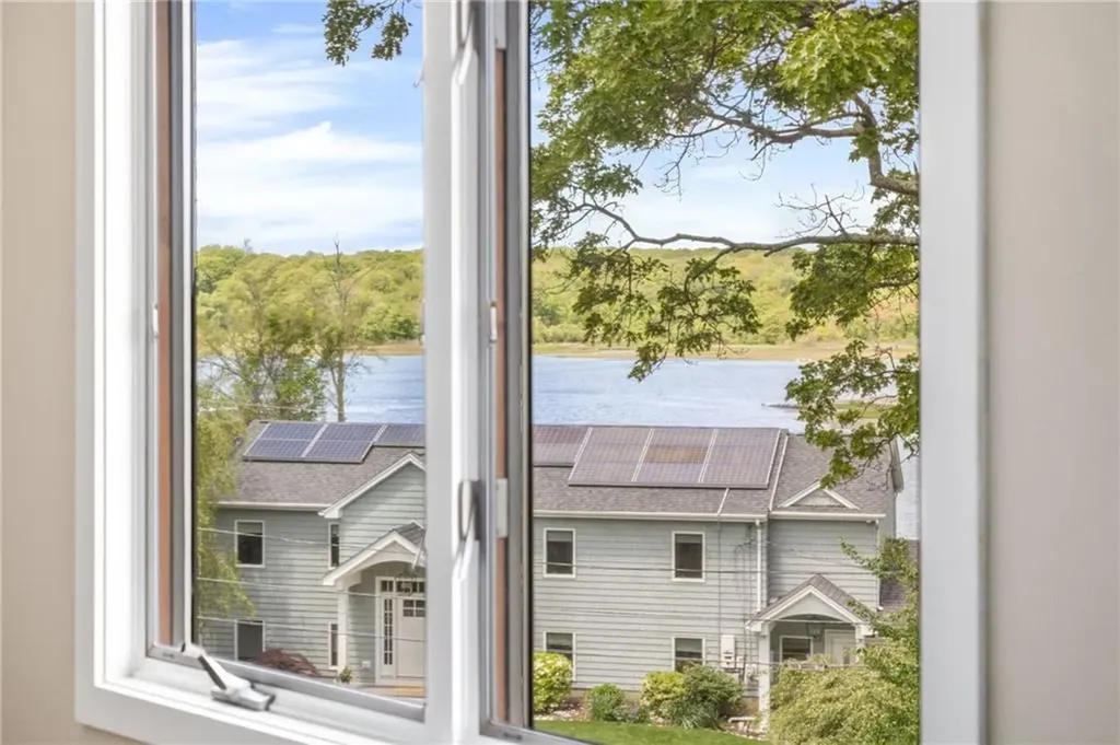 11 Cove Road Narragansett RI 02882
