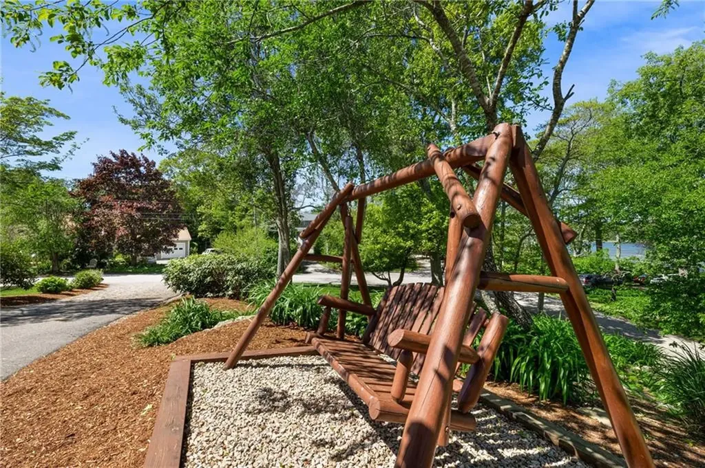 11 Cove Road Narragansett RI 02882