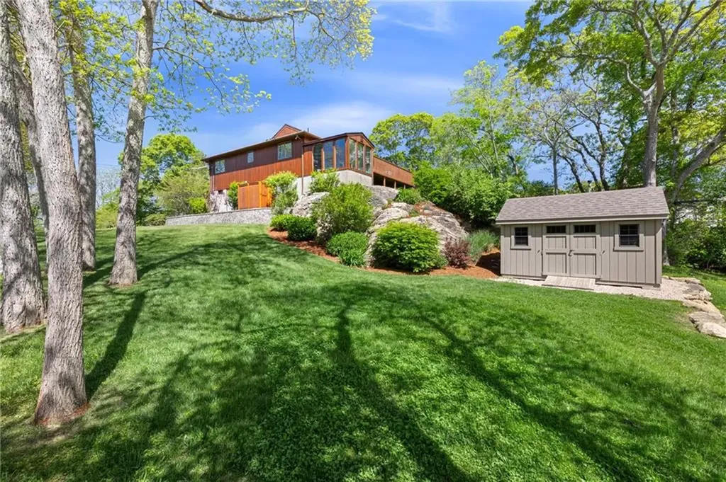 11 Cove Road Narragansett RI 02882