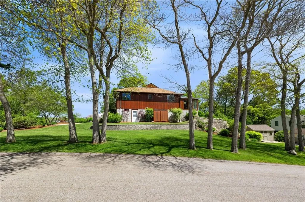 11 Cove Road Narragansett RI 02882