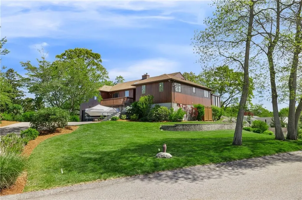 11 Cove Road Narragansett RI 02882
