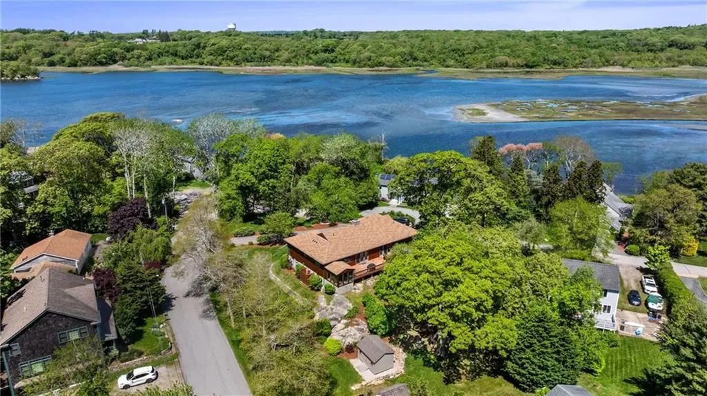 11 Cove Road Narragansett RI 02882
