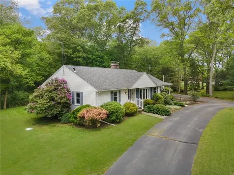 139 Fletcher Road North Kingstown RI 02852