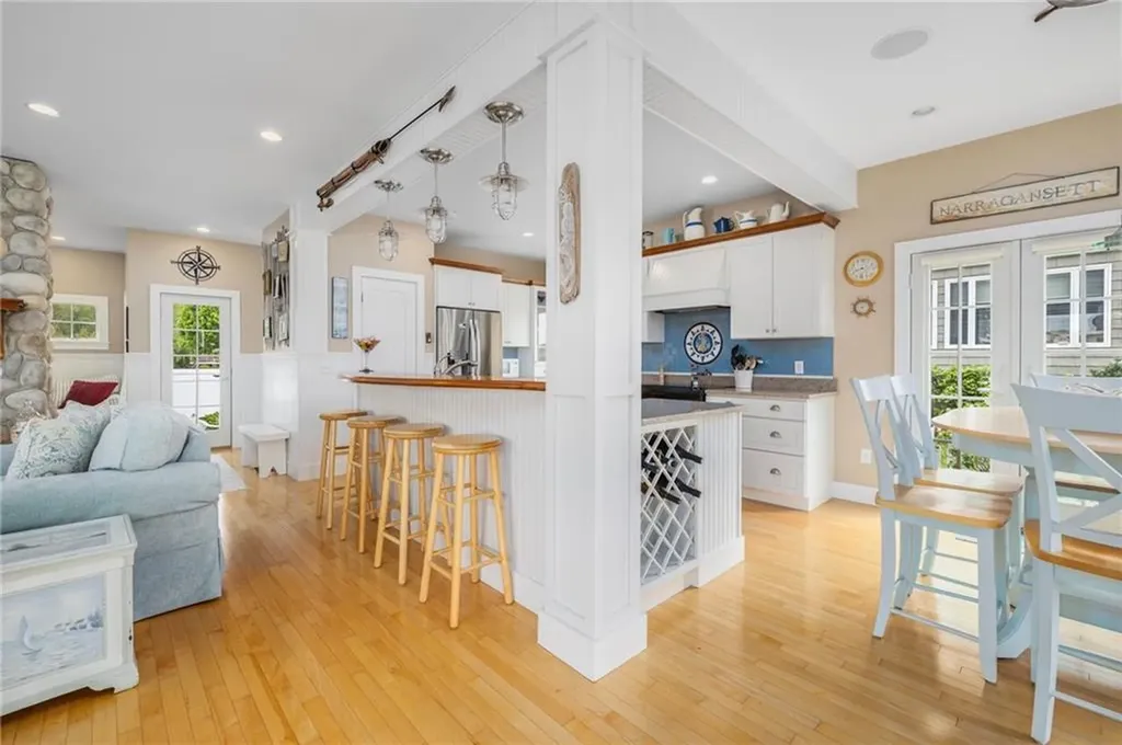 439 Wandsworth Street Narragansett RI 02882
