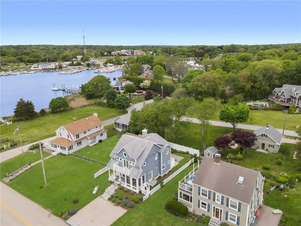 439 Wandsworth Street Narragansett RI 02882
