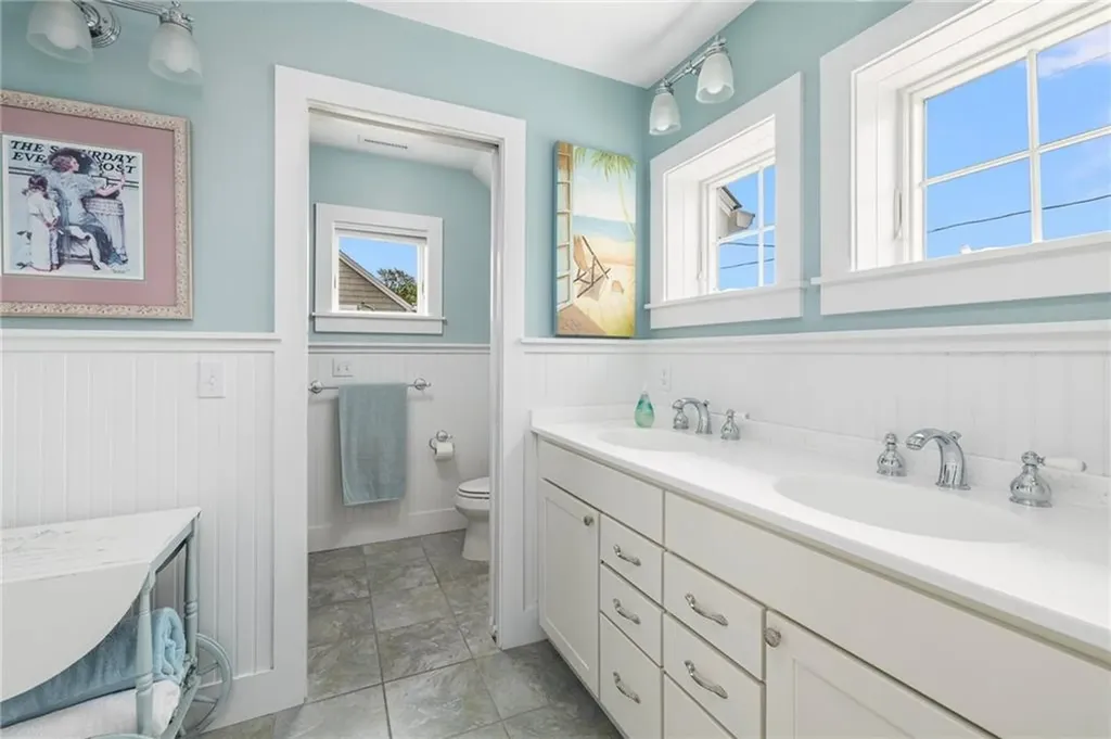439 Wandsworth Street Narragansett RI 02882