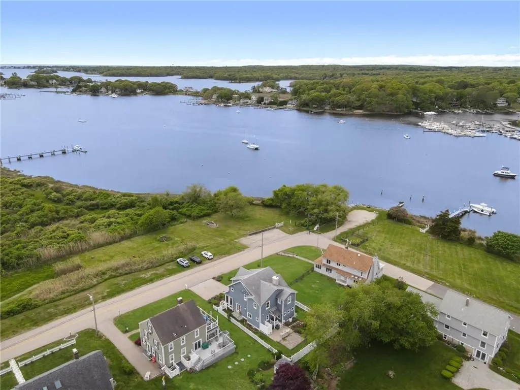 439 Wandsworth Street Narragansett RI 02882