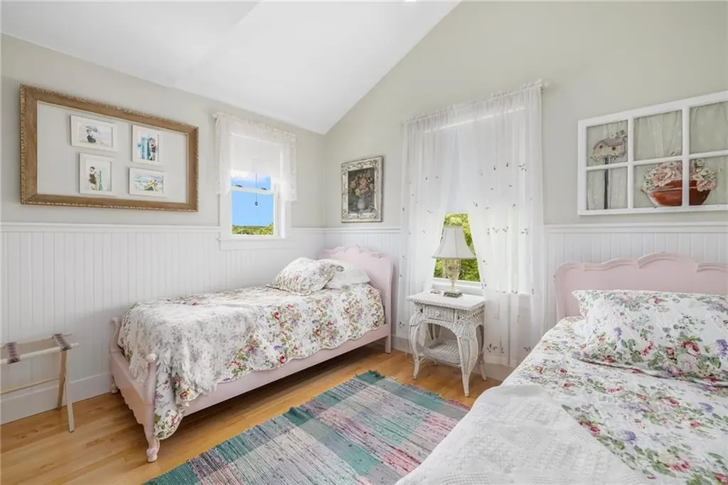 439 Wandsworth Street Narragansett RI 02882