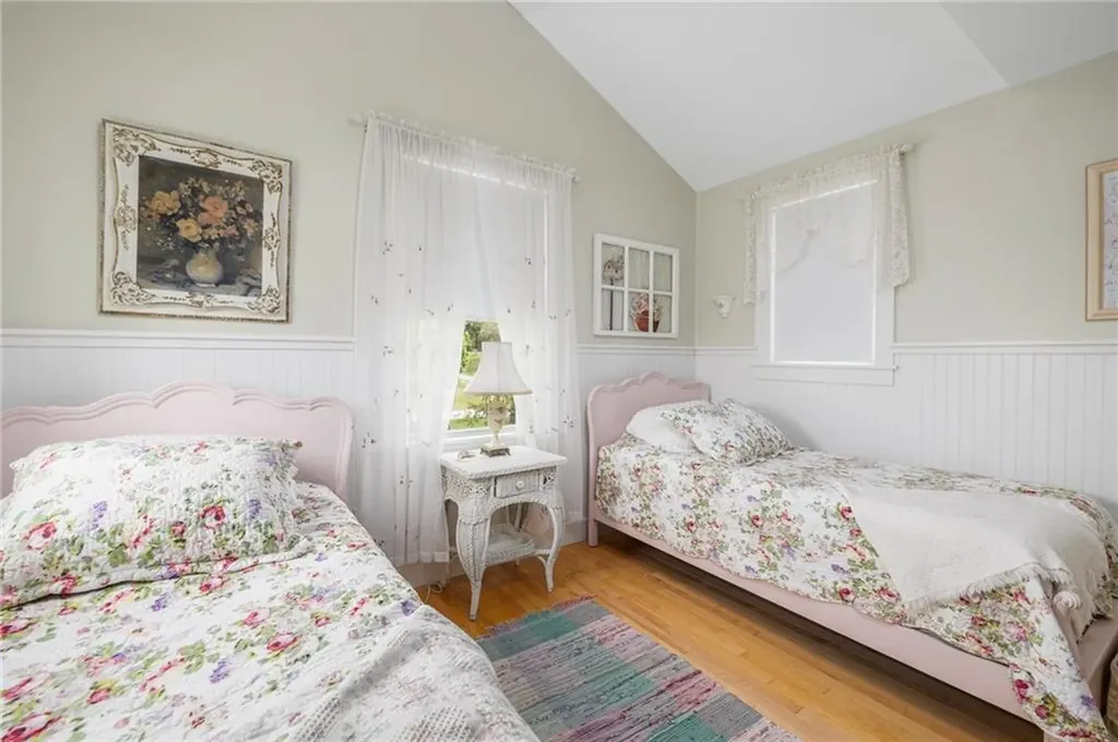 439 Wandsworth Street Narragansett RI 02882