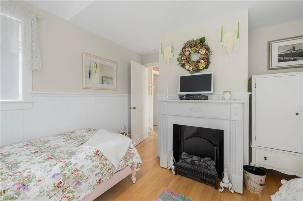 439 Wandsworth Street Narragansett RI 02882