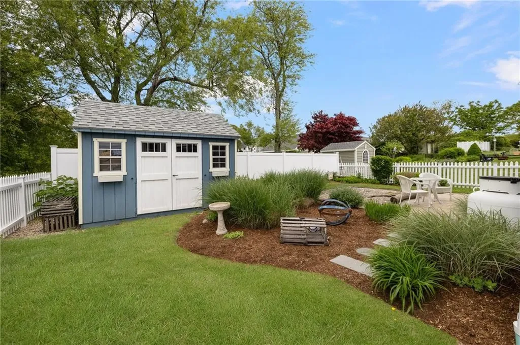 439 Wandsworth Street Narragansett RI 02882