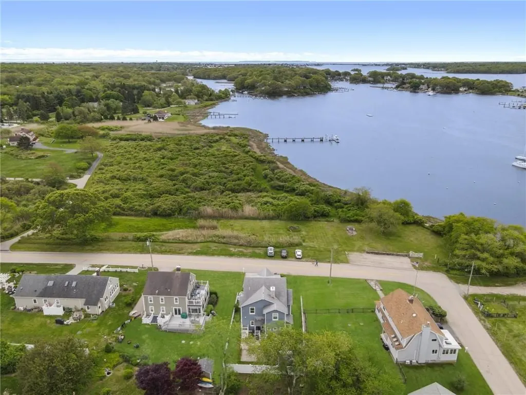 439 Wandsworth Street Narragansett RI 02882
