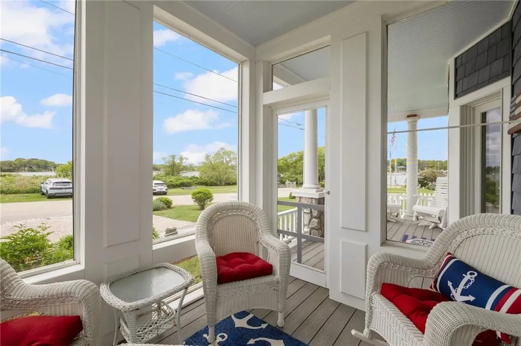 439 Wandsworth Street Narragansett RI 02882