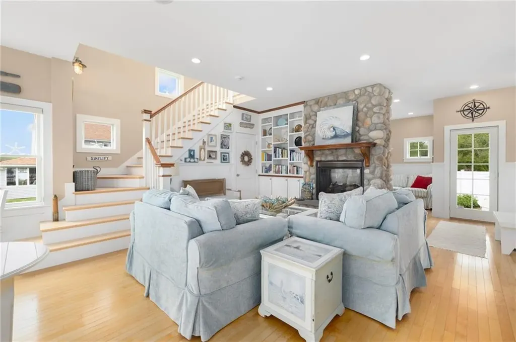 439 Wandsworth Street Narragansett RI 02882