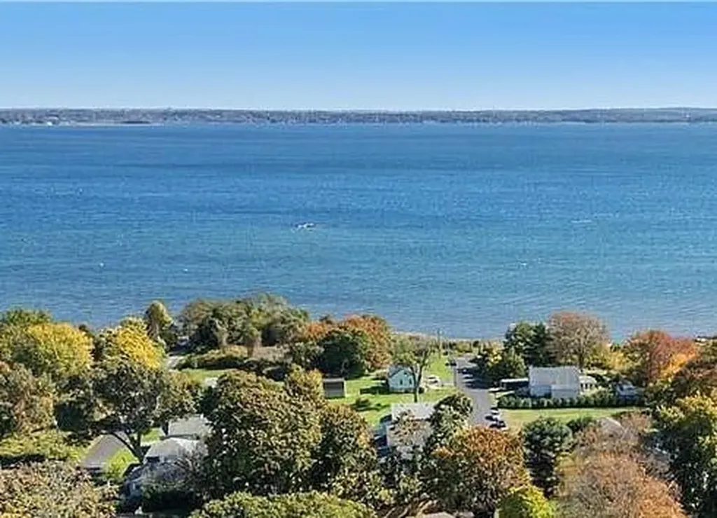 00 Grove Avenue Warwick RI 02889