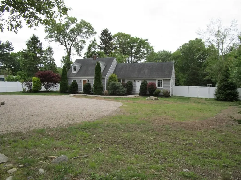 524 Middle Road East Greenwich RI 02818